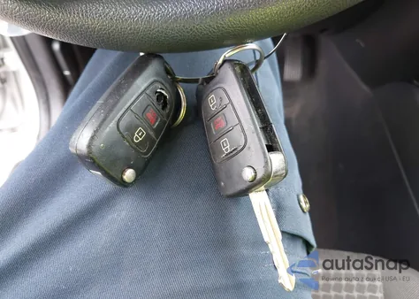 2012 Kia Soul z USA, uszkodzony, nr VIN KNDJT2A51C7474360